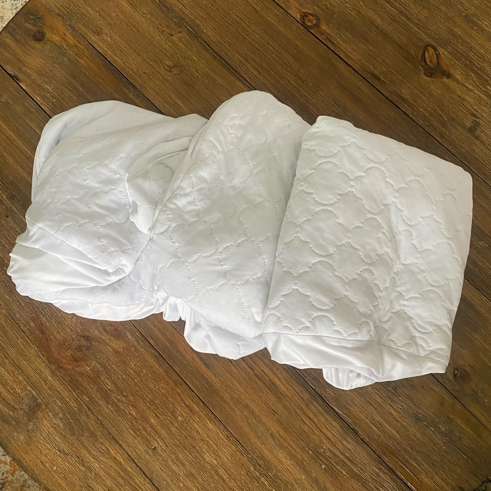 Sealy waterproof standard crib size mattress protectors